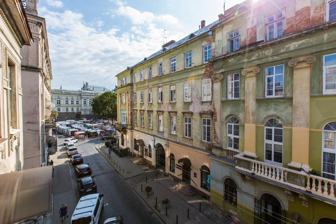 Навпроти Вернісажу Біля Оперного Вулиця Театральна 26 Є Балкон Та Інернет Apartment Лвив Екстериор снимка