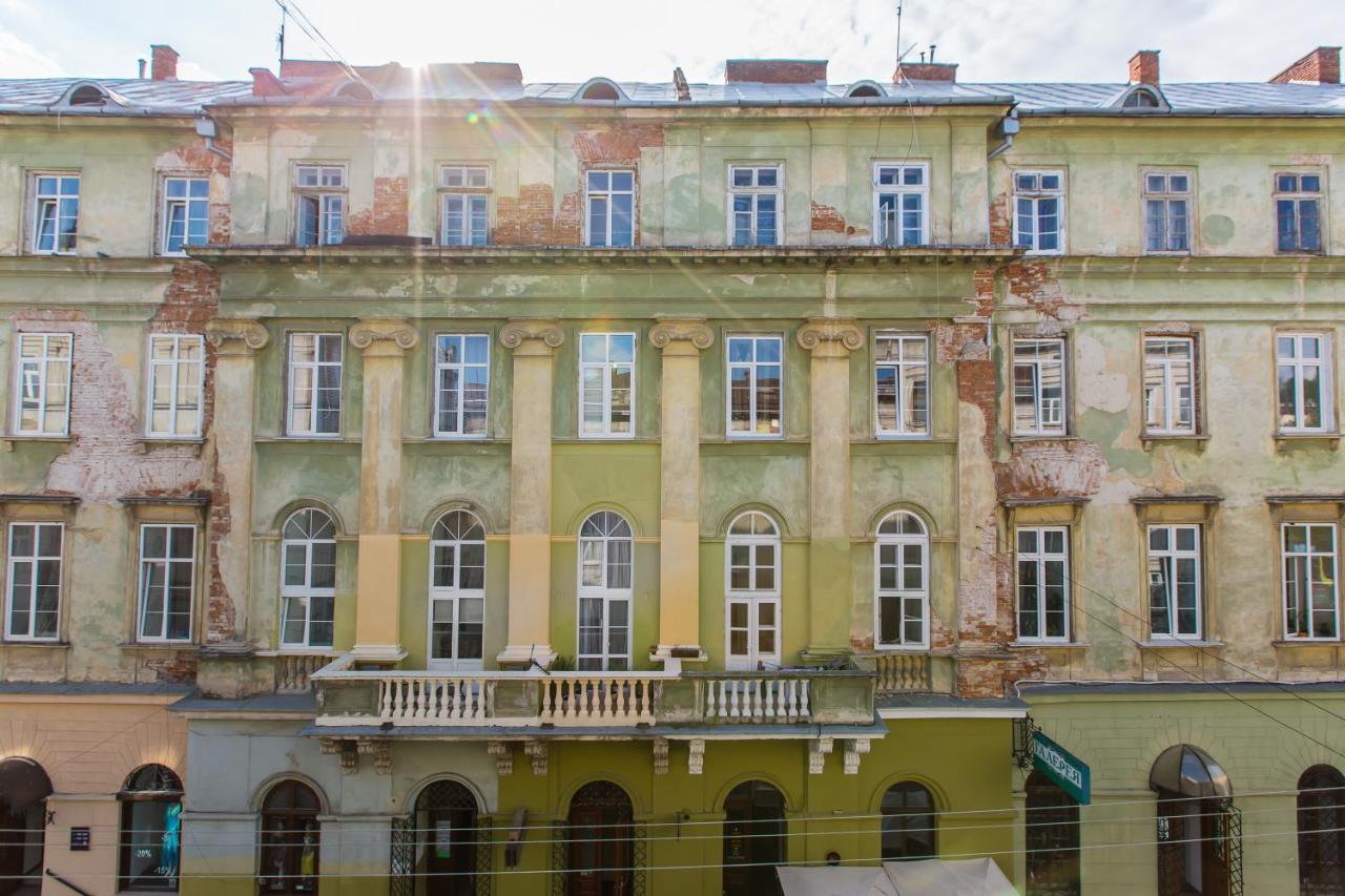 Навпроти Вернісажу Біля Оперного Вулиця Театральна 26 Є Балкон Та Інернет Apartment Лвив Екстериор снимка